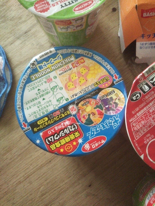 ３７ｇ（サンヨー食品）の販売価格と購入店舗（埼玉県）　サッポロ一番　ポケモンヌードルシーフード味　ものログ